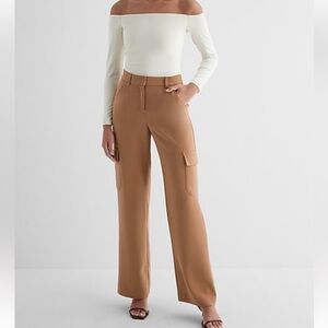 Express Women's High Rise Cargo Trouser, Butterscotch, 10R